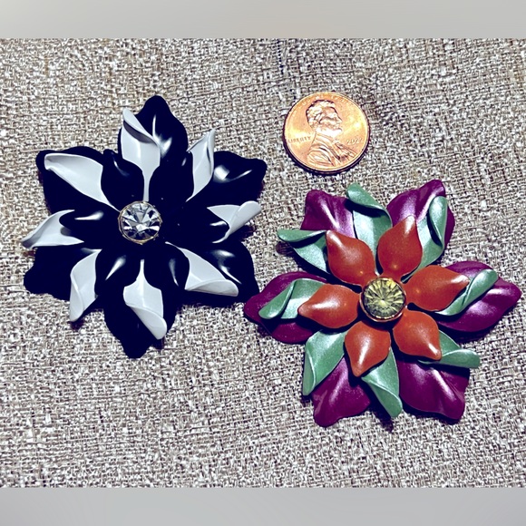 Set of Two Metal Flower Brooches - Retro - Pinup - New Old Stock - Picture 2 of 5